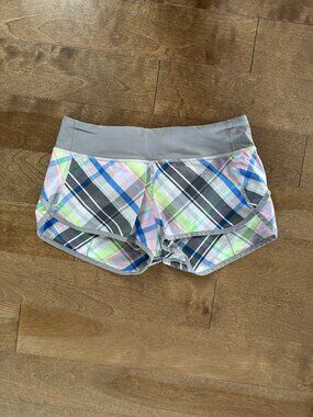 Lululemon Run Speed Short in Rad Plaid Lullaby Reflective/Ambient Grey